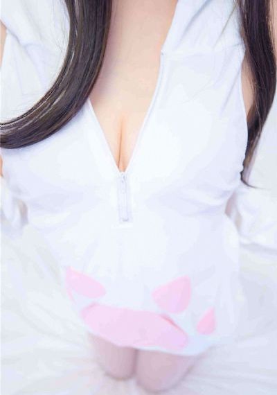 被隔壁侵犯的人妻bd