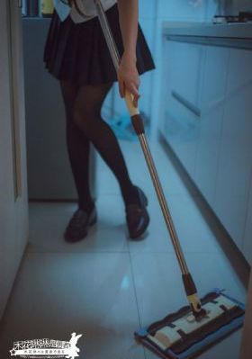 女白领口述被俩老外