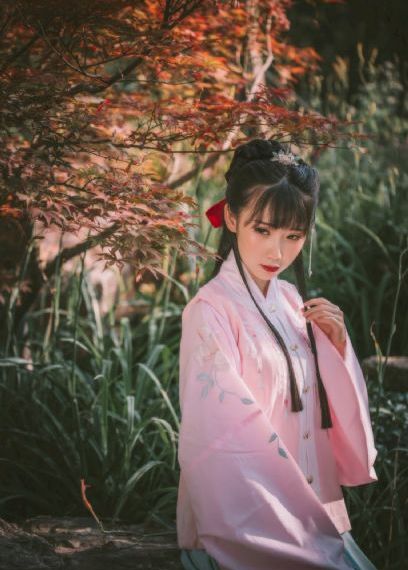 女人在丈夫面前耍小聪明