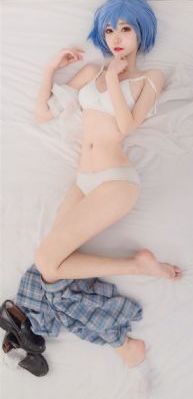 筱崎爱露双乳写真集